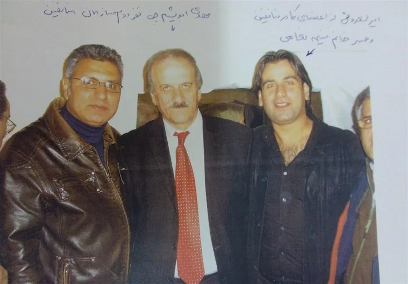 هویت ۲ ایرانی بازداشت شده در بلژیک/ عضویت در سازمان منافقین و عکس یادگاری با مهدی ابریشم‌چی + عکس و جزئیات