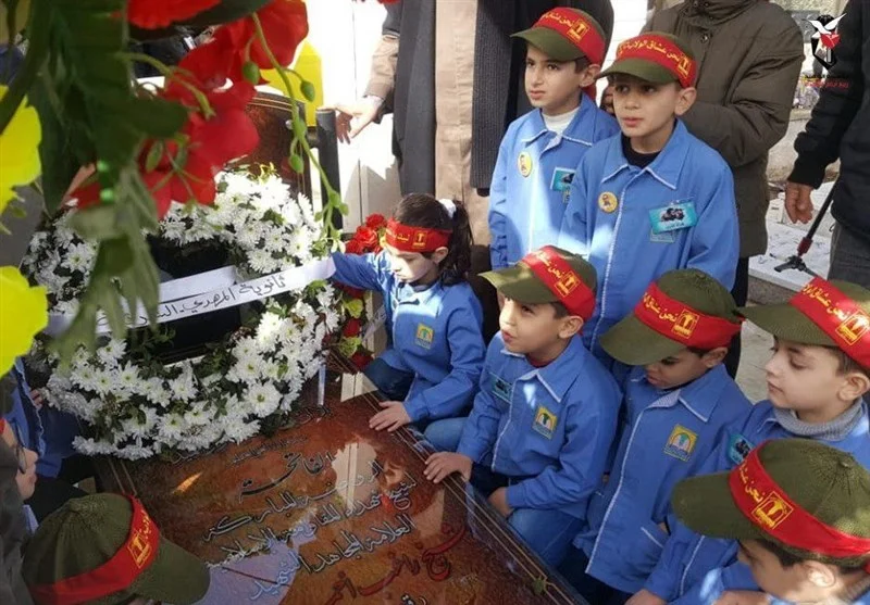 گلباران مزار "شیخ راغب حرب" در جنوب لبنان +عکس