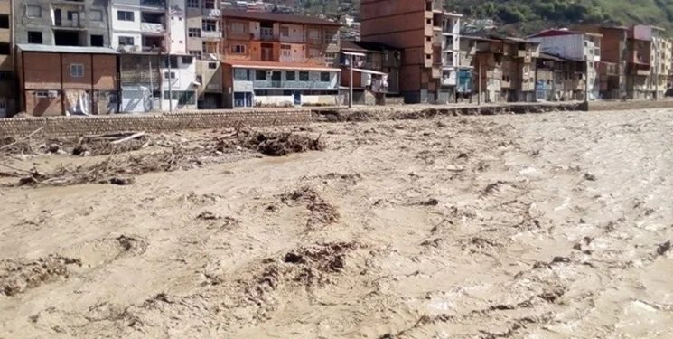 آمادگی دانشجویان عراقی ساکن ایران برای اعزام به مناطق سیل‌زده