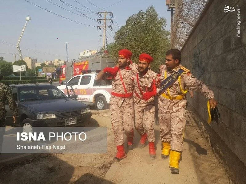 حمله کور تروریستی به رژه نیروهای مسلح در اهواز با ۹ شهید و ۲۱ زخمی/ سخنگوی سپاه: تروریست ها وابسته به «جریان الاهوازیه» هستند +عکس