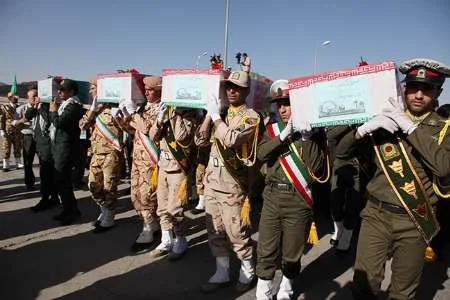 پیکر پاک ۳۱ شهدای تازه تفحص شده از مرز مریوان وارد خاک میهن شدند