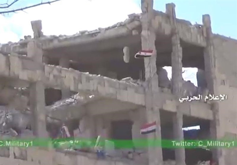 اهتزاز پرچم سوریه بر فراز دانشکده‌های نظامی در جنوب حلب