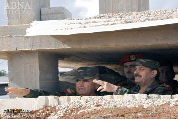 وزیر دفاع سوریه از مواضع ارتش در درعا دیدن کرد + عکس