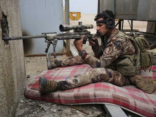 جنگ تک‌تیراندازها در موصل بالا گرفت/ عملیات موصل چگونه جوانان عراقی را به جبهه‌های نبرد کشاند+ تصاویر