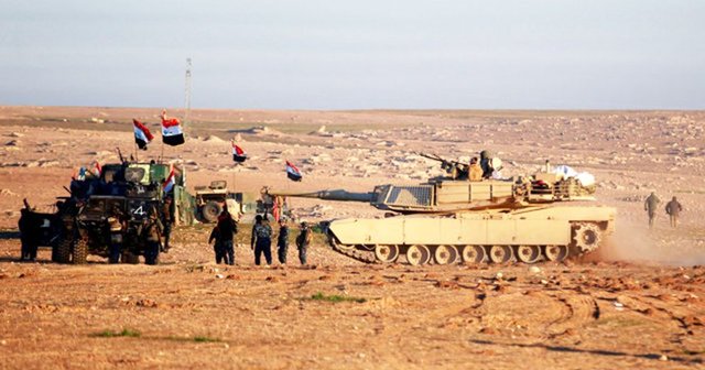 تغییر تاکتیک نیروهای عراقی در موصل/ حشد شعبی جنگ با داعش را به مرز سوریه می‌کشاند