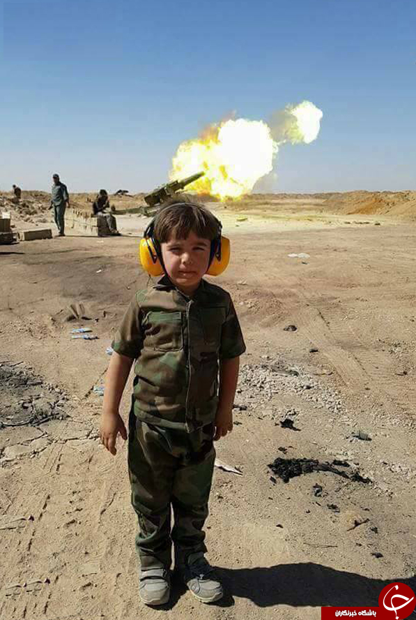 کوچکترین کودکی که به جنگ داعشی ها رفت +تصاویر