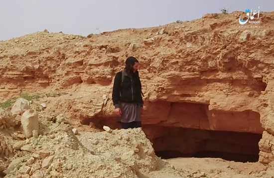 داعش آثار تاریخی ۸ هزار ساله حومه دیرالزور را تخریب کرد + تصاویر