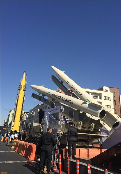 موشک‌های بالستیک سپاه در تهران به نمایش درآمدند/ «ذوالفقار» و «قدر» در راهپیمایی روز قدس+عکس