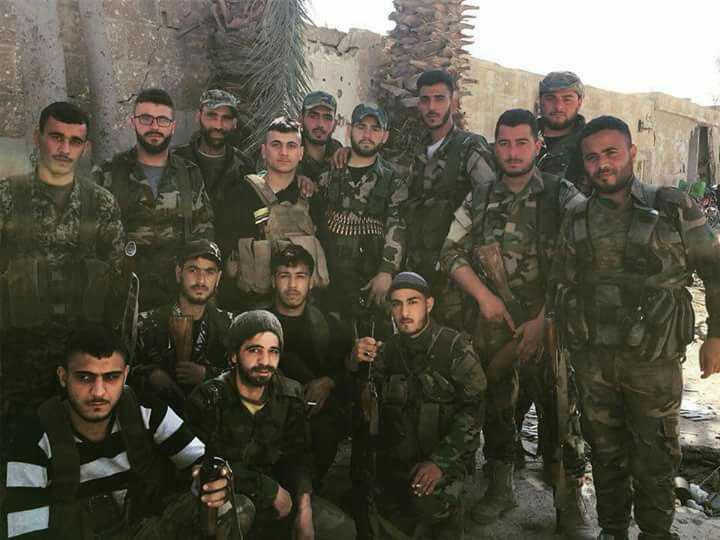 نیروهای ارتش سوریه در شهرک بیت سوا در غوطه شرقی + عکس