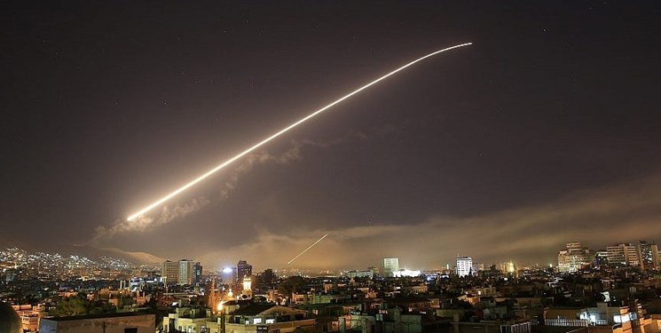 حمله جنگنده‌های رژیم صهیونیستی به ریف دمشق/ پدافند هوایی موشک‌های متجاوز را سرنگون کرد