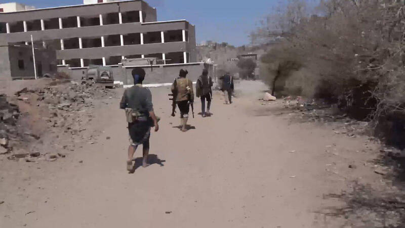 نقره‌داغ شدن دوباره نیروهای ائتلاف در جنوب یمن/ آزادی ۳۶۰ کیلومتر مربع از مساحت اشغالی در جنوب غرب استان ضالع + نقشه میدانی و عکس