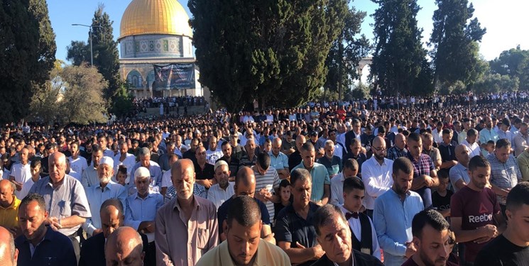 نماز عید قربان در قدس؛ حضور هزاران نمازگزار، حمله صهیونیست‌ها و واکنش حماس