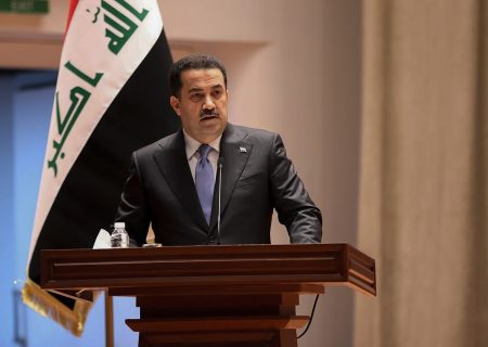 نخست وزیر جدید عراق حضور اشغالگران آمریکایی در عراق را چگونه توجیه می‌کند؟