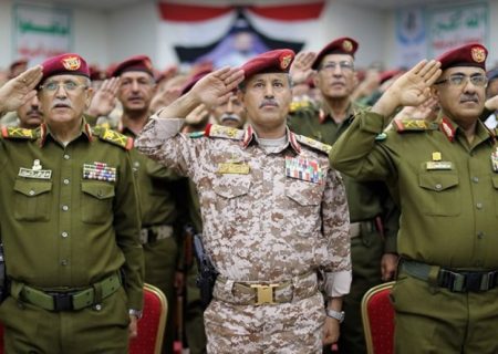 وزیر دفاع یمن: نیروی دریایی به موشک و قایق‌های پیشرفته تجهیز می‌شود