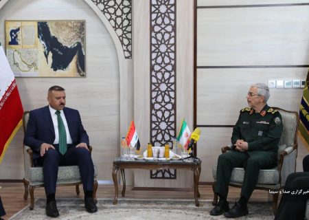 دیدار وزیر کشور عراق با رئیس ستاد کل نیروهای مسلح ایران