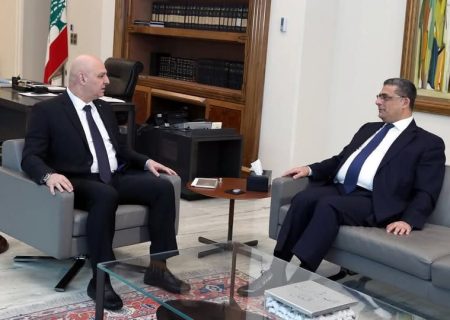 برقراری روابط دیپلماتیک میان بیروت و دمشق؛ لبنان سفیر خود را در سوریه معرفی کرد
